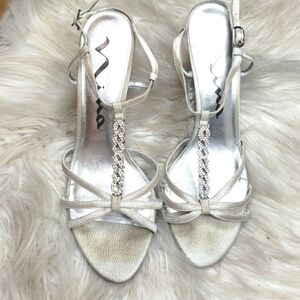 Nina High Heel Sandals Rhinestone Glitter t-strap silver 9M